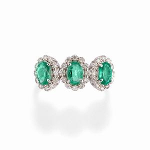  - Anello con smeraldi