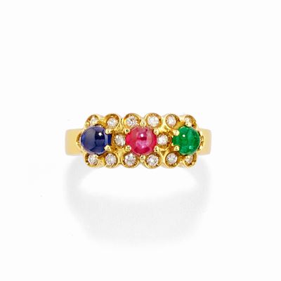 Anello in oro giallo 18k con smeraldo, rubino e zaffiro