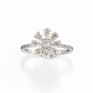  - Anello con diamanti
