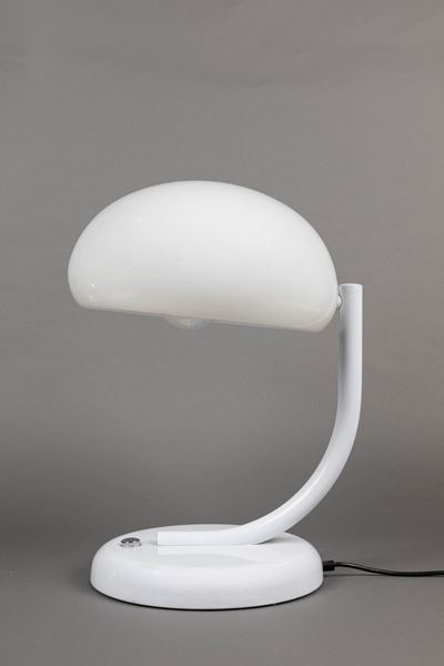 Lampada, metallo e plastica, h 50 x 40 cm, circa 1970