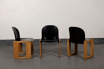 Modello Dialogo, Tre sedie in legno e laminato