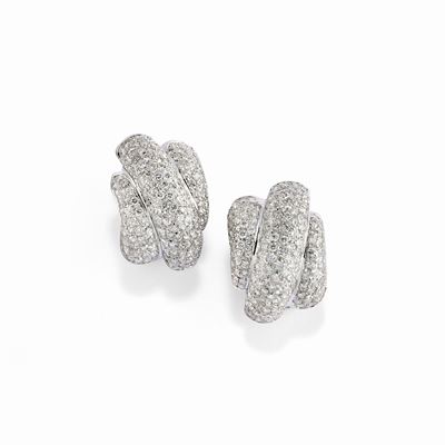 Orecchini in oro bianco 18k con diamanti taglio brillante