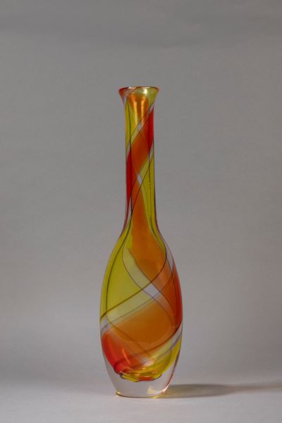 Vaso in vetro soffiato con spirali colorate