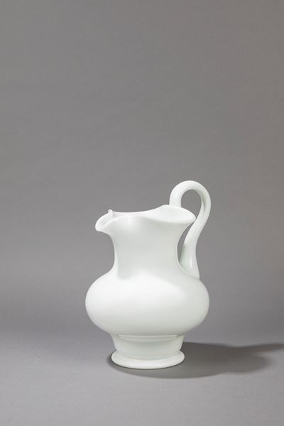 Brocca in vetro pulegoso bianco