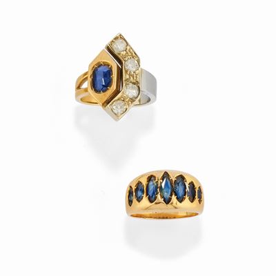 Due anelli con zaffiri in oro rosso e bianco 18k, circa 1940
