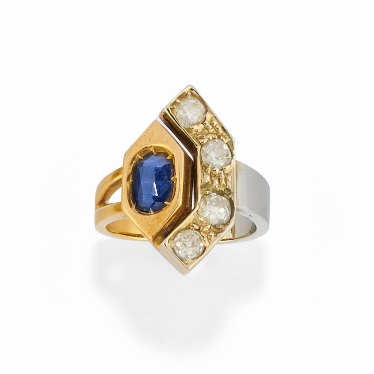 Due anelli con zaffiri in oro rosso e bianco 18k, circa 1940