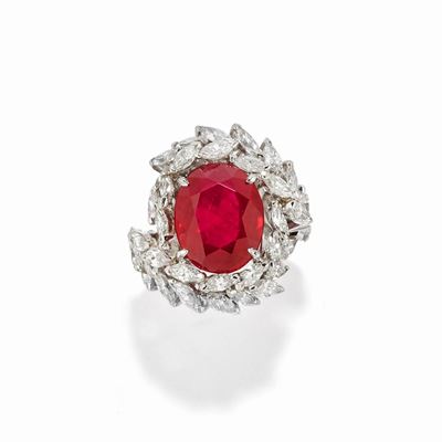 Anello con rubino Burma, platino e diamanti