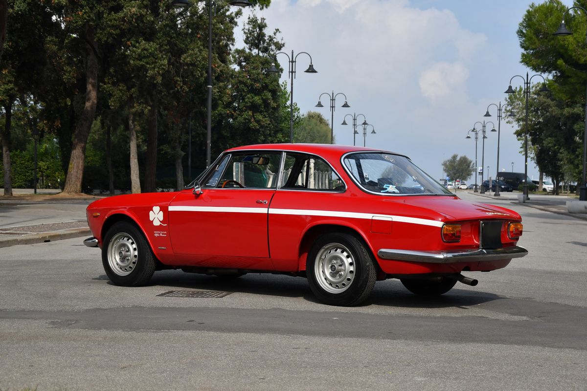 Alfa Romeo - Gta 1300 Junior (bertone)