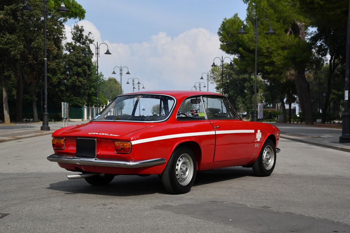 Alfa Romeo - Gta 1300 Junior (bertone)