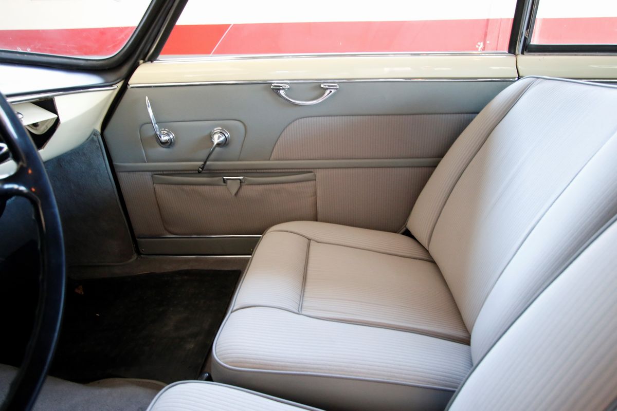 Alfa Romeo - Giulietta Sprint (bertone)