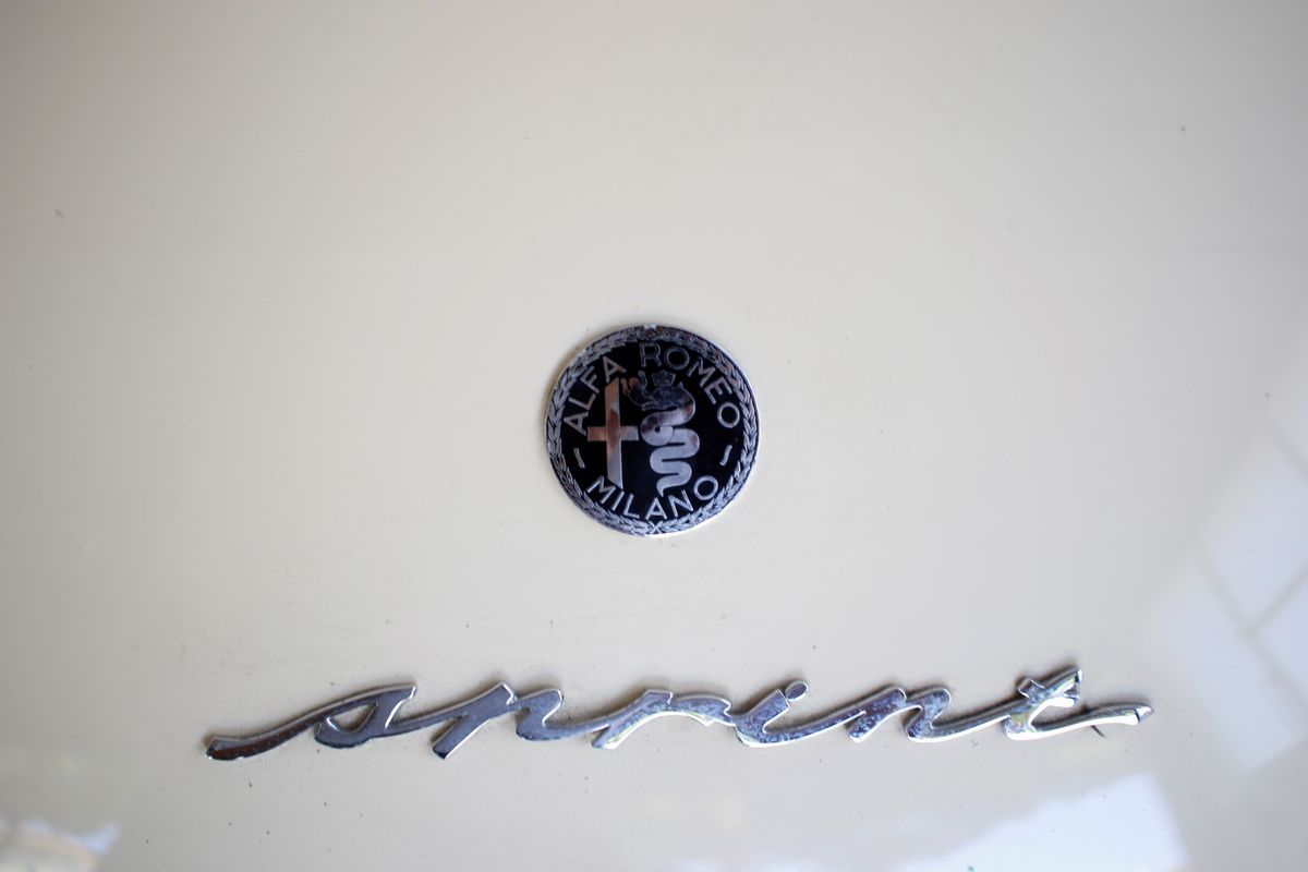 Alfa Romeo - Giulietta Sprint (bertone)