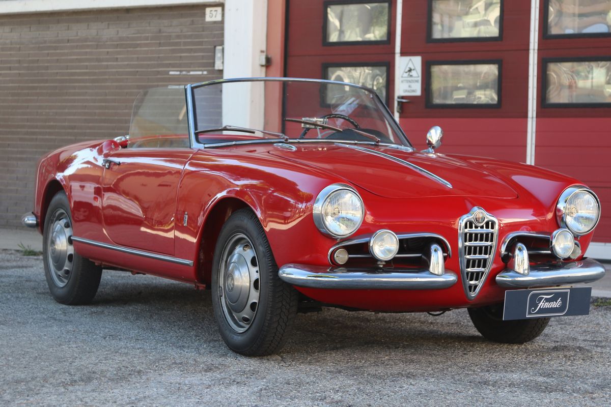 Alfa Romeo - Giulietta Spider Veloce (pinin Farina)