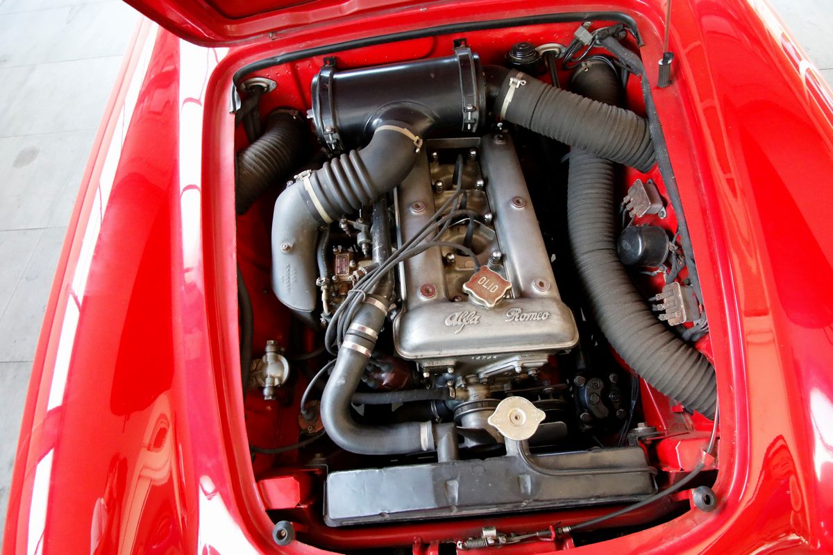 Alfa Romeo - Giulietta Spider Veloce (pinin Farina)
