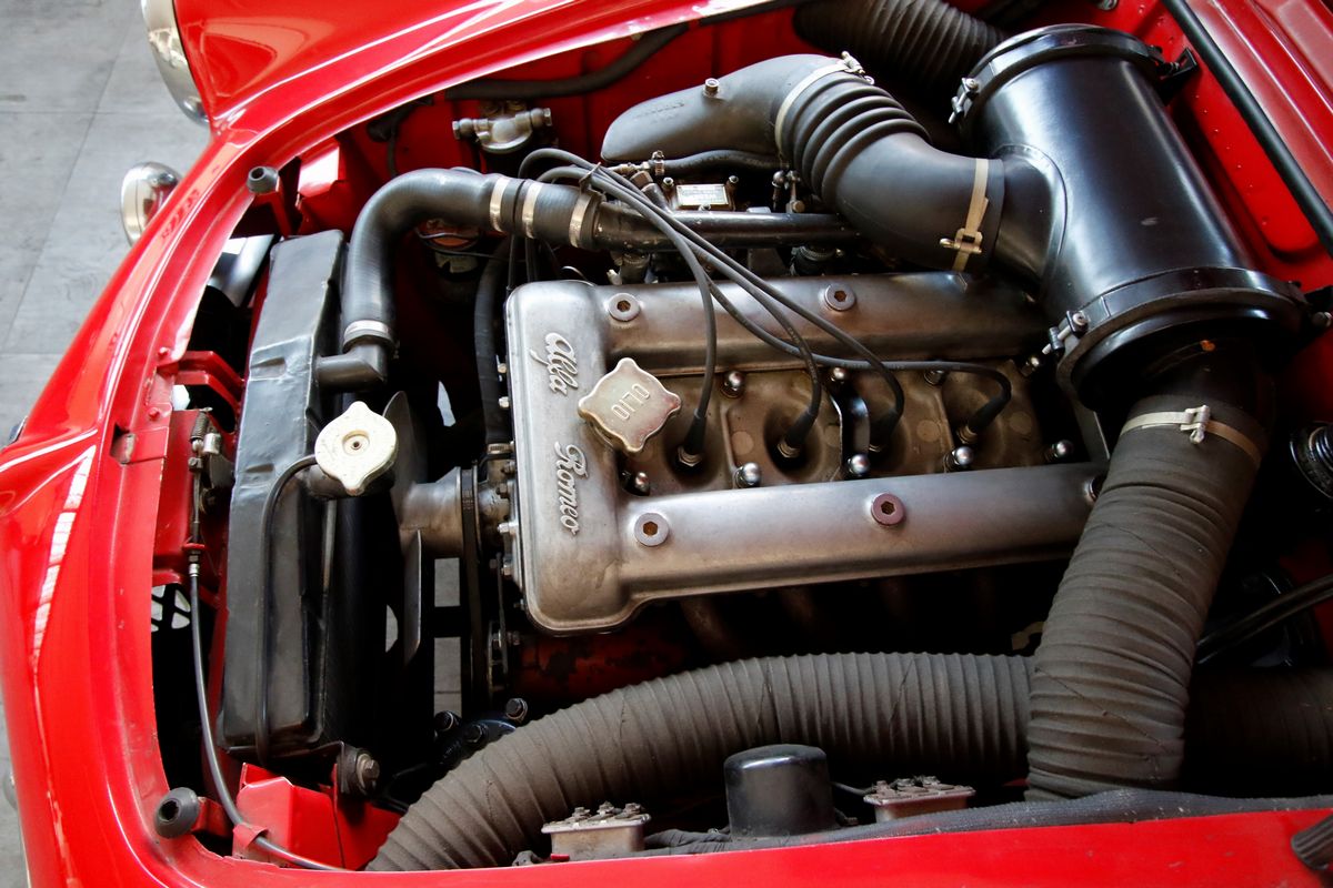 Alfa Romeo - Giulietta Spider Veloce (pinin Farina)