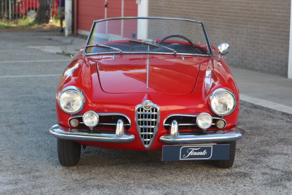Alfa Romeo - Giulietta Spider Veloce (pinin Farina)