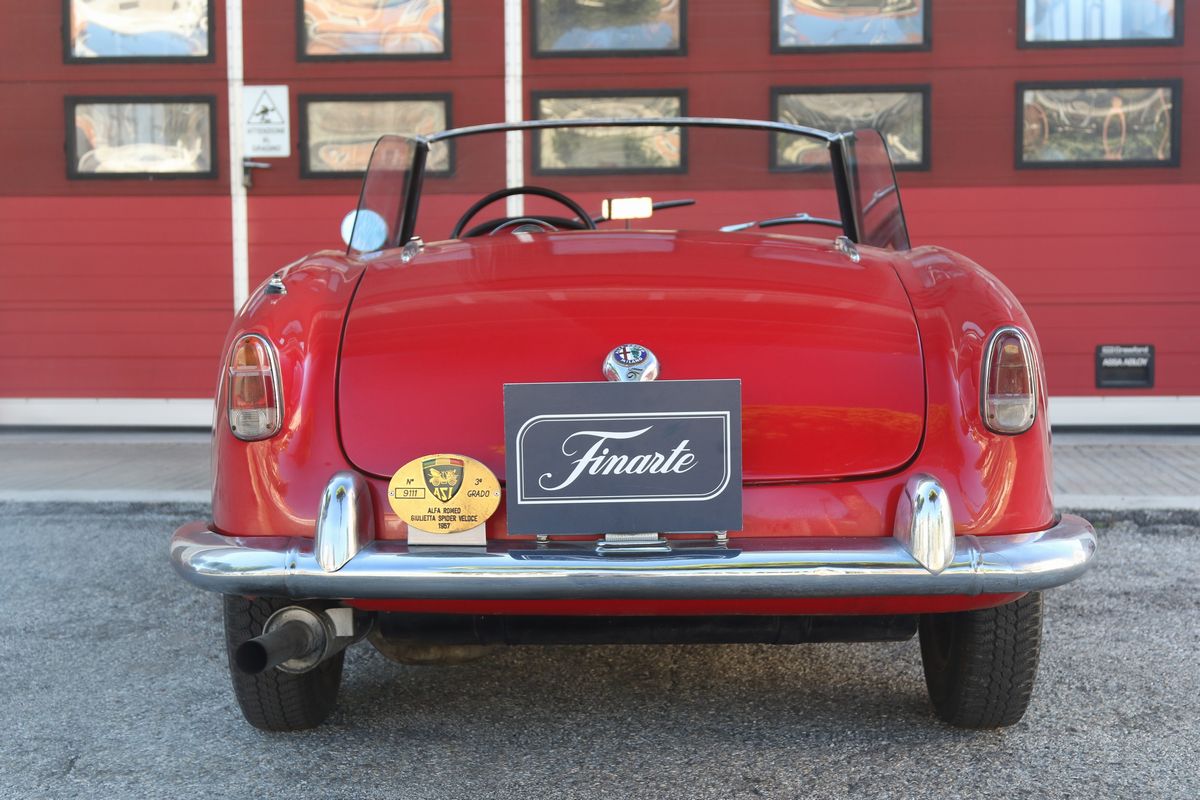 Alfa Romeo - Giulietta Spider Veloce (pinin Farina)