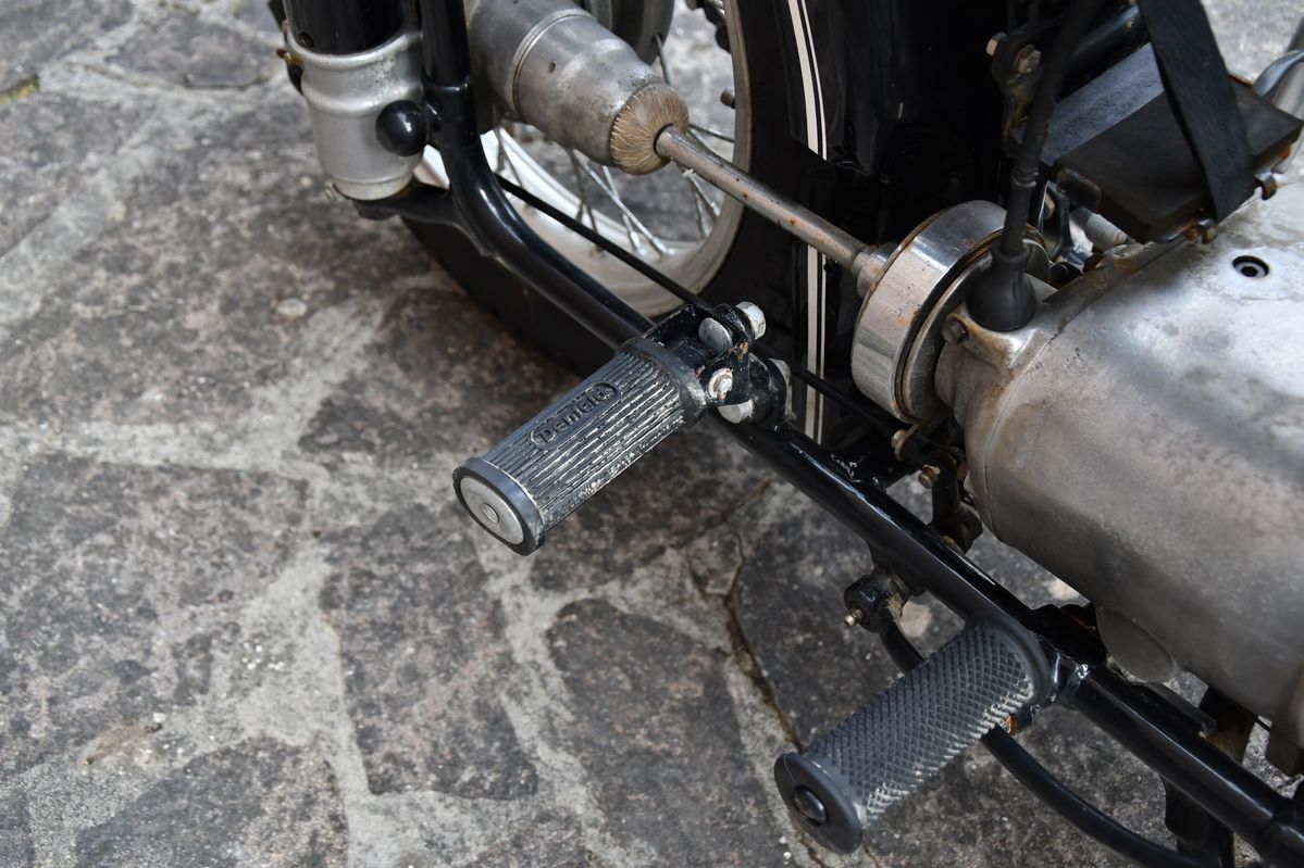 Bmw - R25