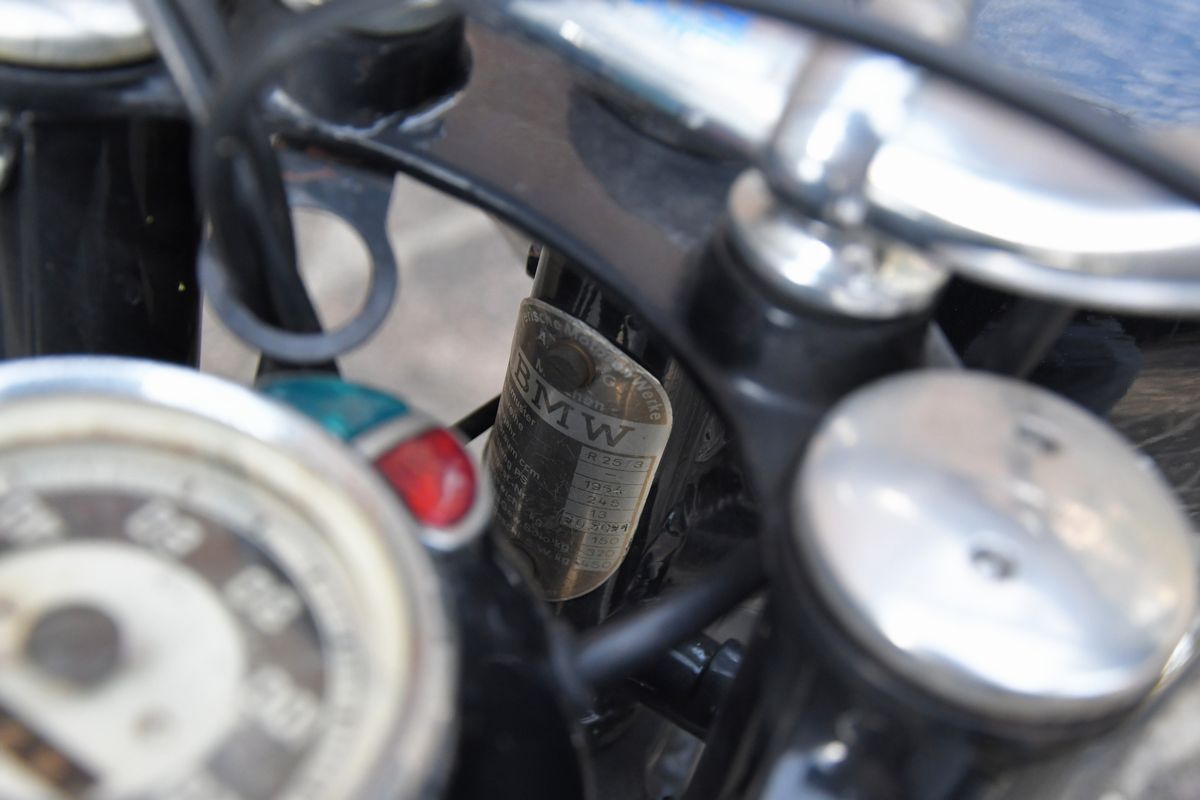 Bmw - R25