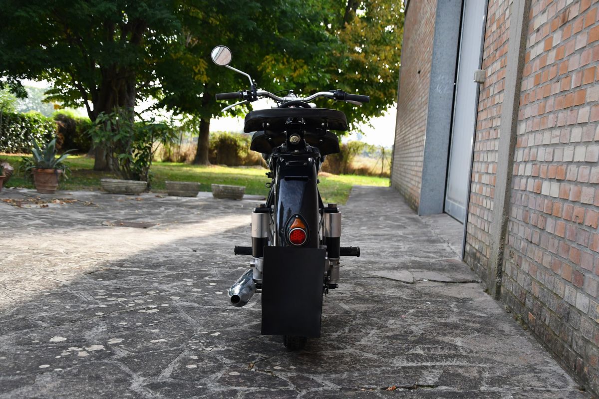 Bmw - R25