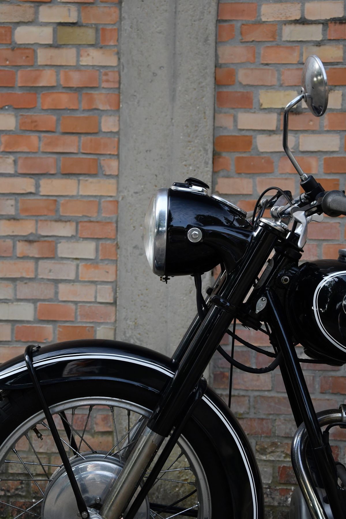 Bmw - R25