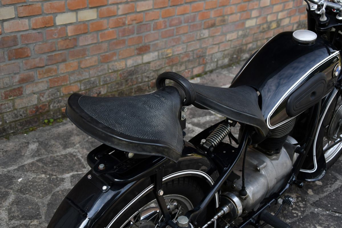 Bmw - R25