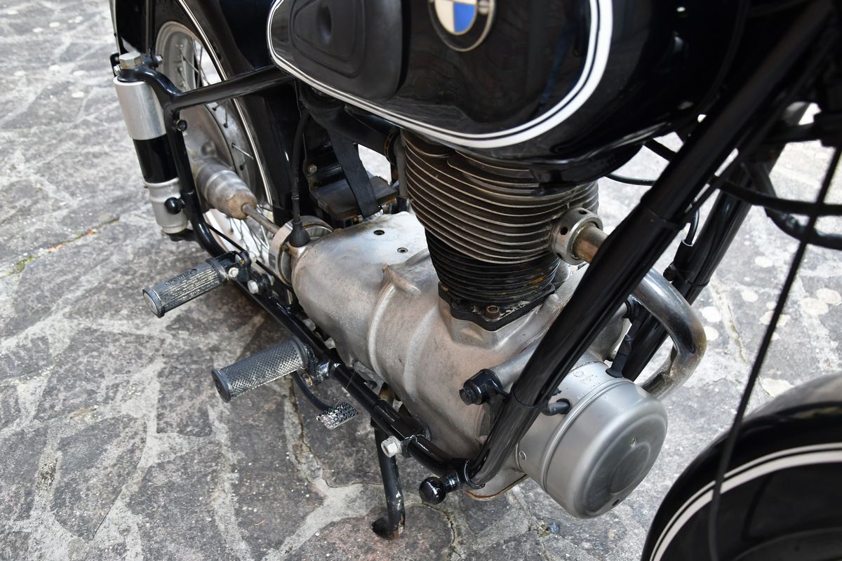 Bmw - R25