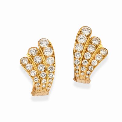 Orecchini in oro giallo 18k con diamanti, taglio brillante, peso 10,85 g