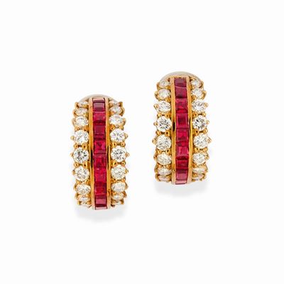 Orecchini in oro giallo 18k con rubini e diamanti