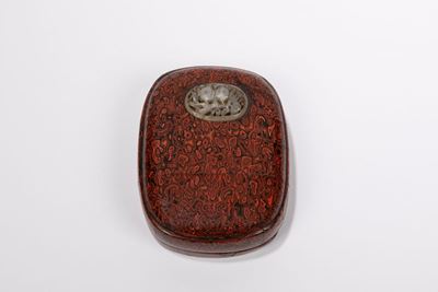 Pietra da inchiostro con scatola in lacca, Cina, dinastia Qing, XVIII / XIX secolo