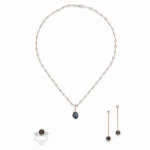  - Parure con perle naturali