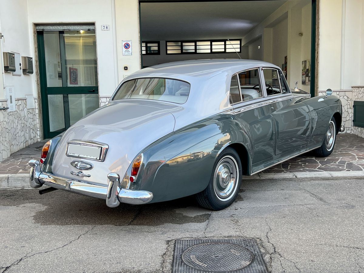 Rolls Royce - Silver Cloud III