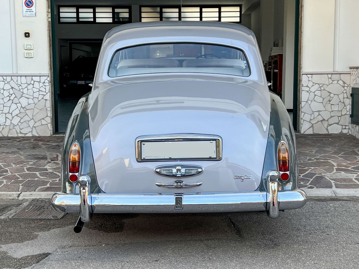 Rolls Royce - Silver Cloud III