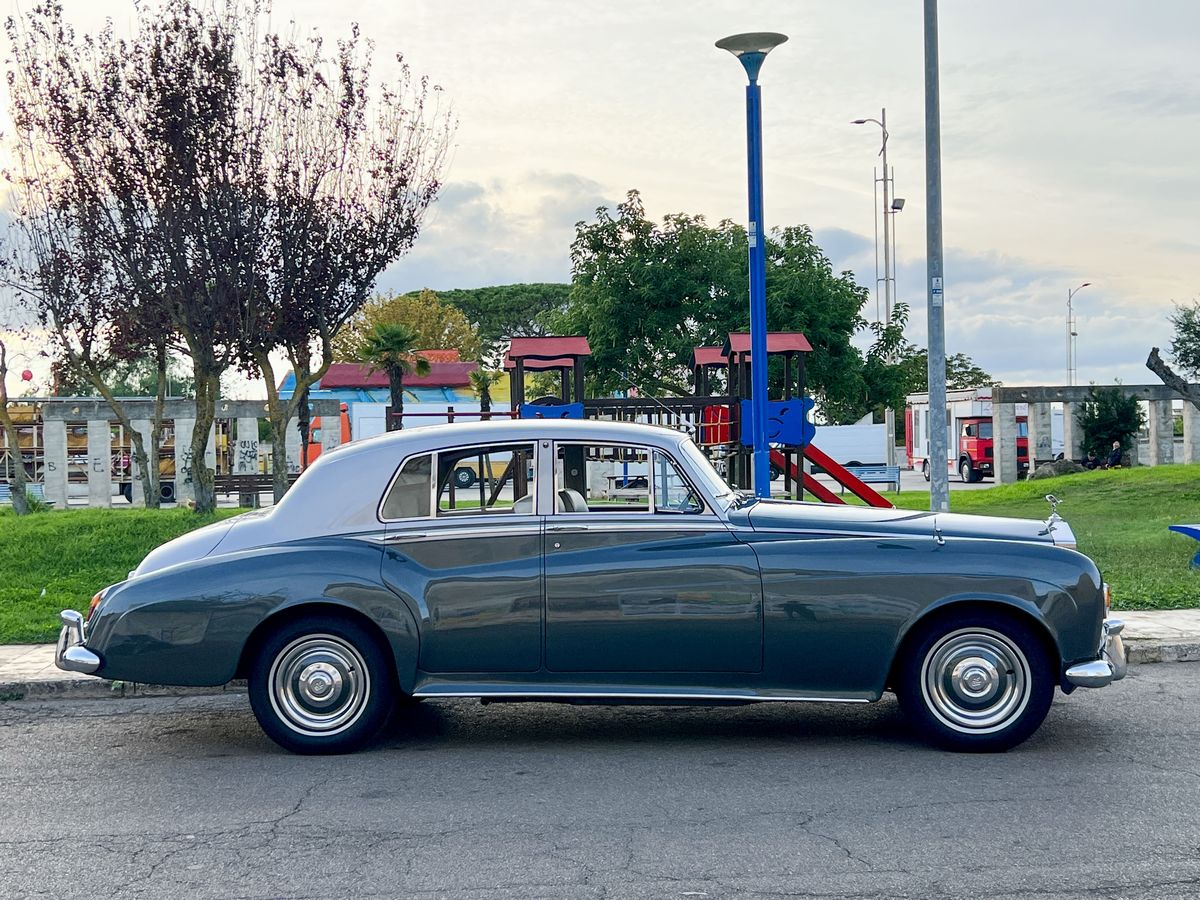Rolls Royce - Silver Cloud III