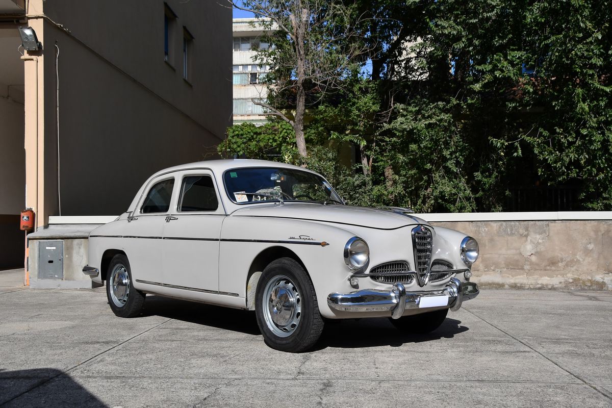 Alfa Romeo - 1900 Super