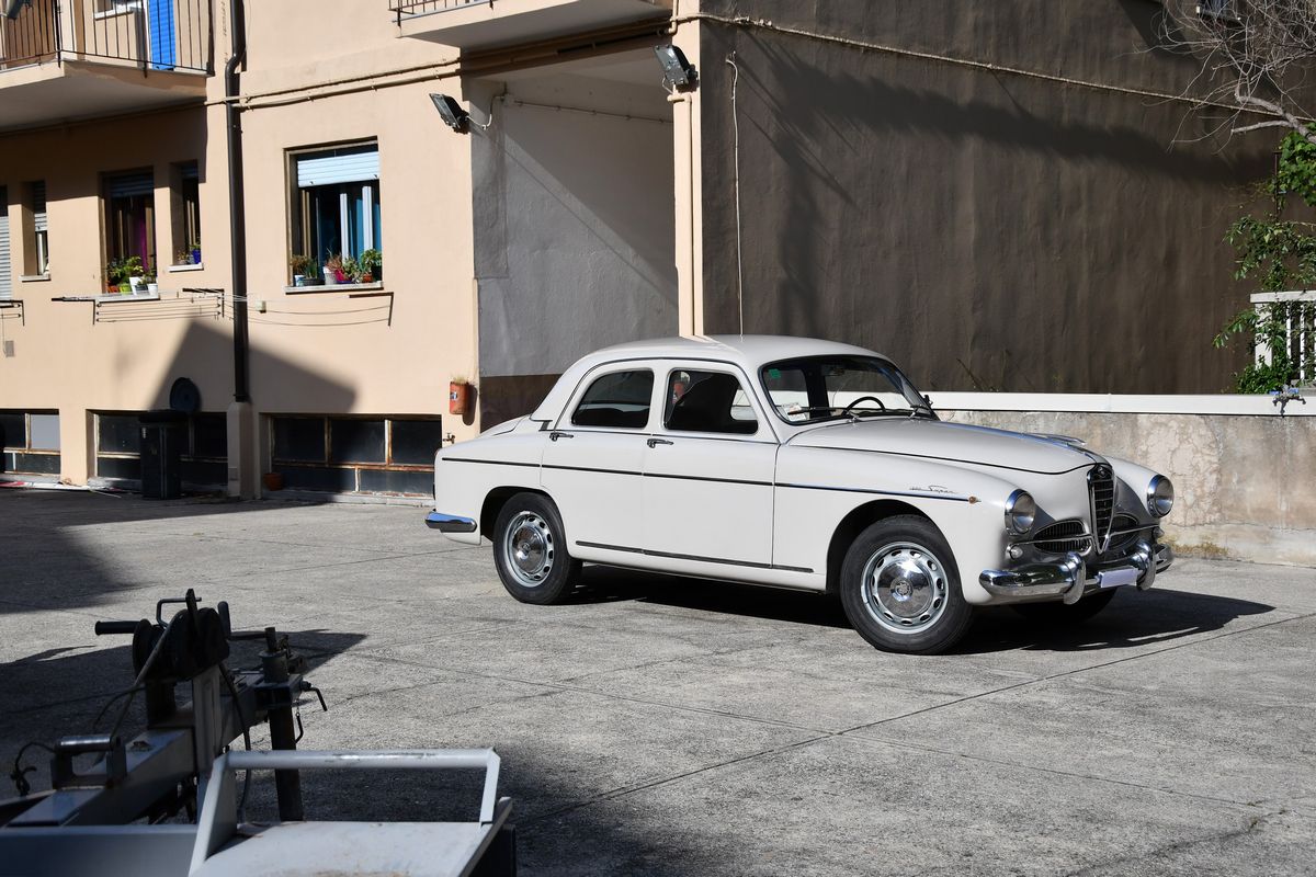 Alfa Romeo - 1900 Super