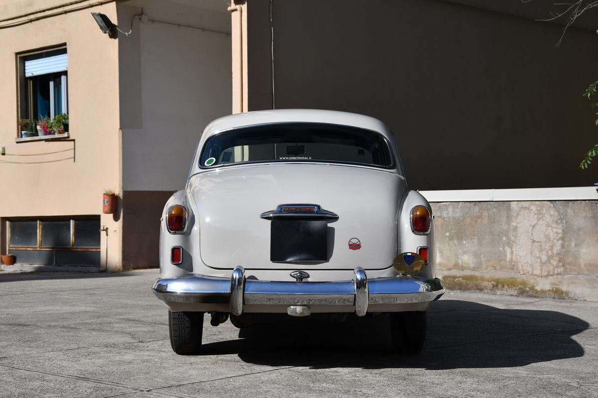 Alfa Romeo - 1900 Super