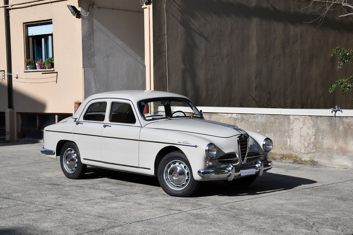Alfa Romeo - 1900 Super