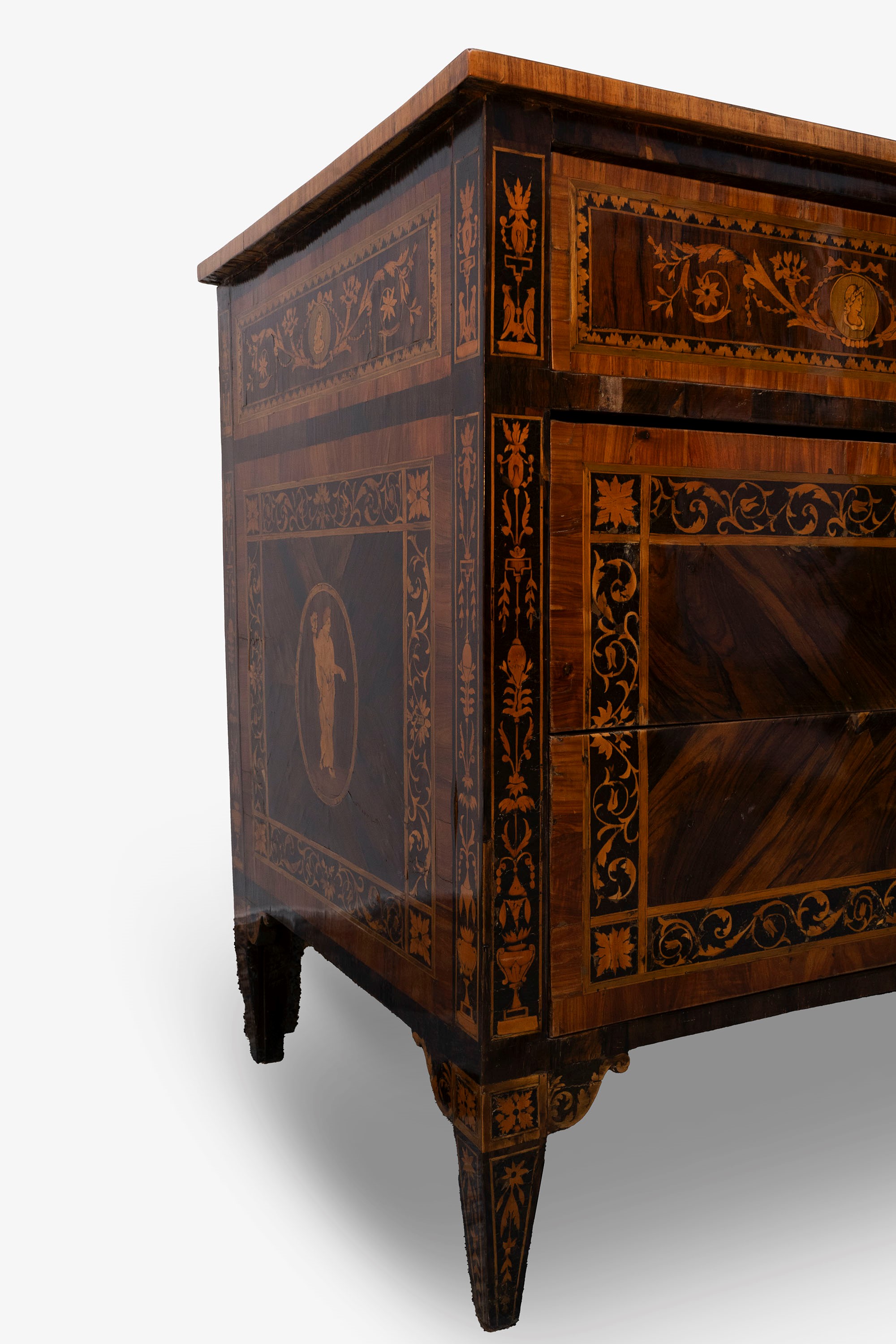 Bella Commode Luigi XVI Elegantemente Intarsiata in Legni Vari, Lombardia Secolo XVIII