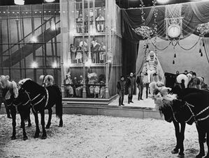 Sandra Milo in "Giulietta degli Spiriti" diretto da Federico Fellini