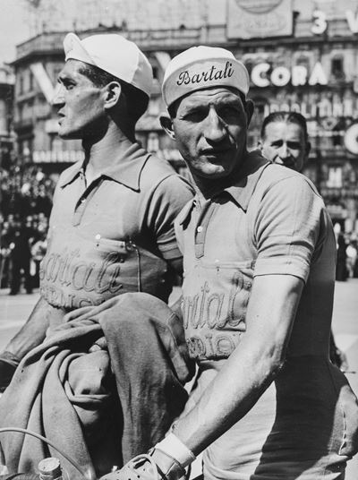 Gino Bartali e Giovanni Corrieri, Giro d'Italia, Stampa vintage alla gelatina ai sali d'argento, ...