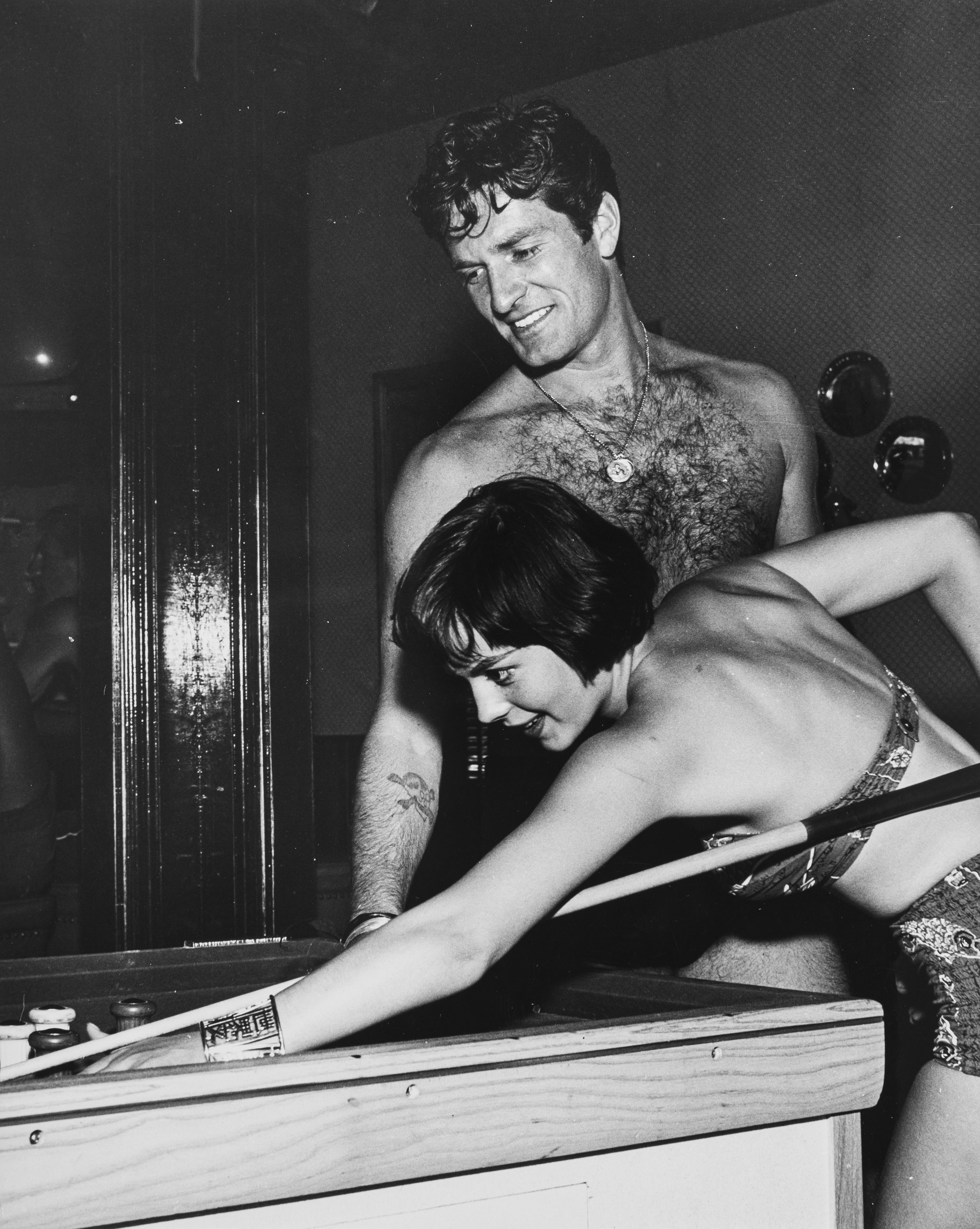 Anonimo - Natalie Wood e Hugh O'Brian, Stampe vintage al gelatino ai sali d’argento, 1956