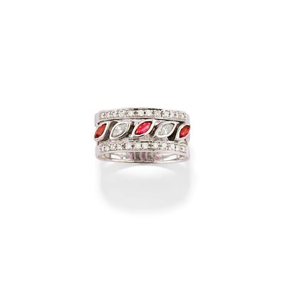Anello in oro bianco 18k con rubini e diamanti