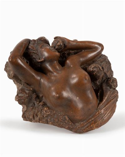 Donna tra le rose (prima idea per Ebbrezza), scultura in terracotta