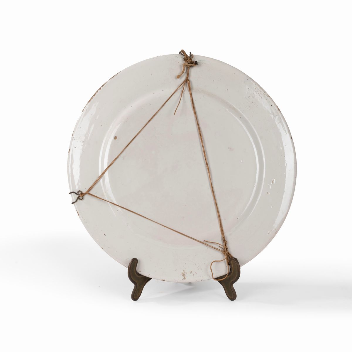 Basilio Cascella - Piatto con Ritratto di Bimba con Fiocco Rosso, maiolica