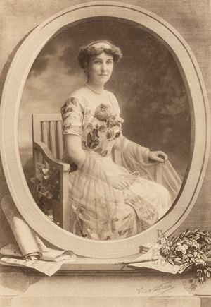 Untitled (Portrait of a fashionable woman)