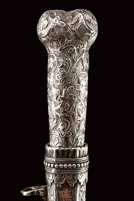 Bel Coltello con Fornimenti in Argento - Indopersia