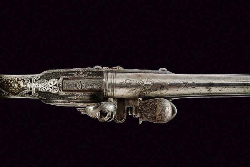 Pistola a Pietra Focaia con Bellissime Decorazioni in Argento - Turchia