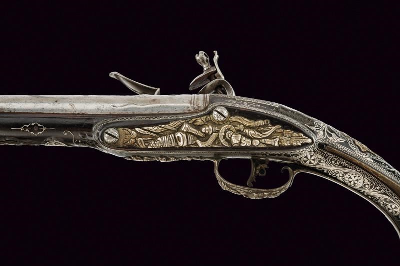 Pistola a Pietra Focaia con Bellissime Decorazioni in Argento - Turchia