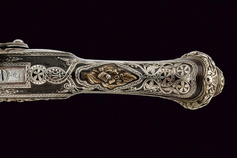 Pistola a Pietra Focaia con Bellissime Decorazioni in Argento - Turchia