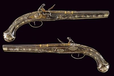 Bellissimo Paio di Pistole a Pietra Focaia con Fornimenti in Argento - Turchia